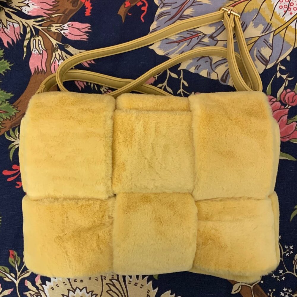 Anthropologie faux fur basket weave purse - BNWOT - Picture 2 of 4